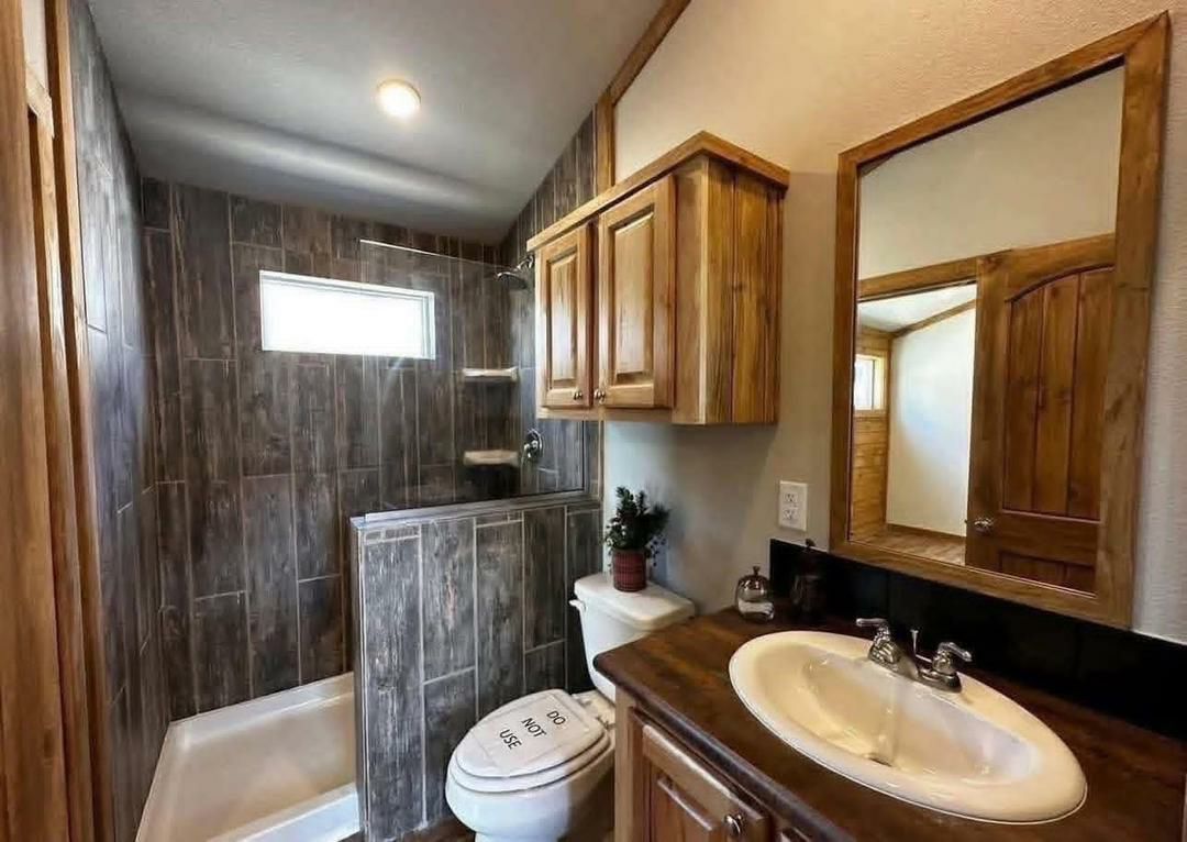 The Sunstone — Cabin-Style 2-Bed 750 Sq Ft thumbnail 11