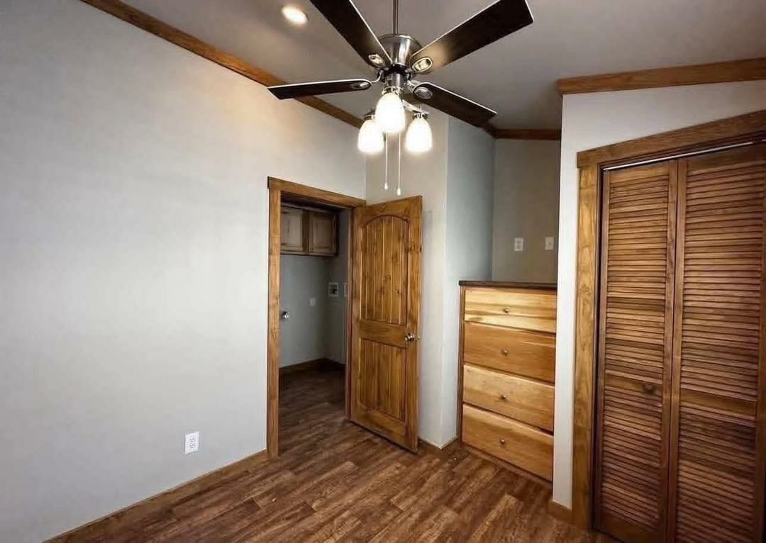 The Sunstone — Cabin-Style 2-Bed 750 Sq Ft thumbnail 6
