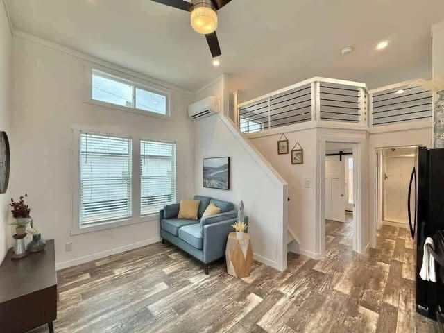 399 Sqft Agate 522 ALT Loft — Park Model thumbnail 3