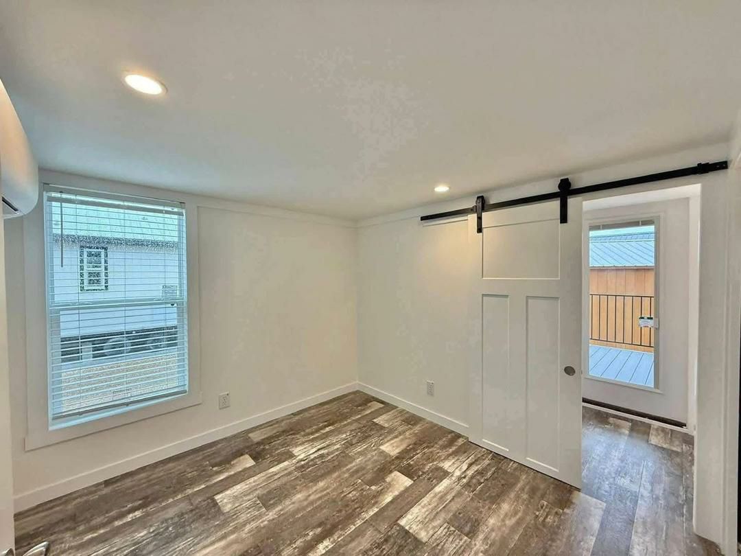 399 Sqft Agate 522 ALT Loft — Park Model thumbnail 4