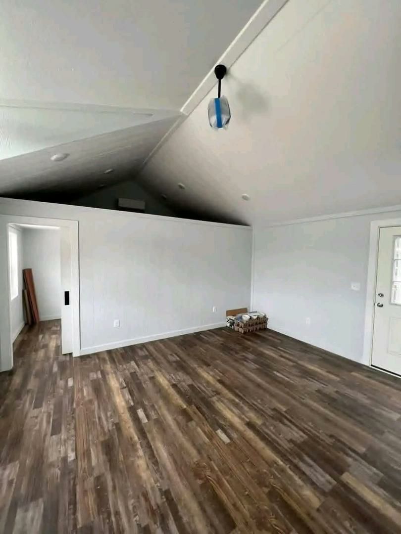 The Foxglove Cabin — 2-Bed 640 Sq Ft thumbnail 6