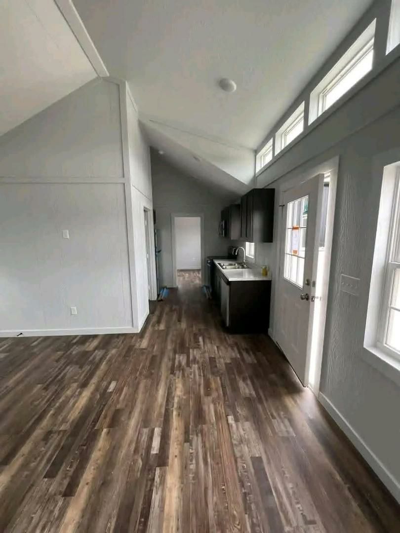 The Foxglove Cabin — 2-Bed 640 Sq Ft thumbnail 7