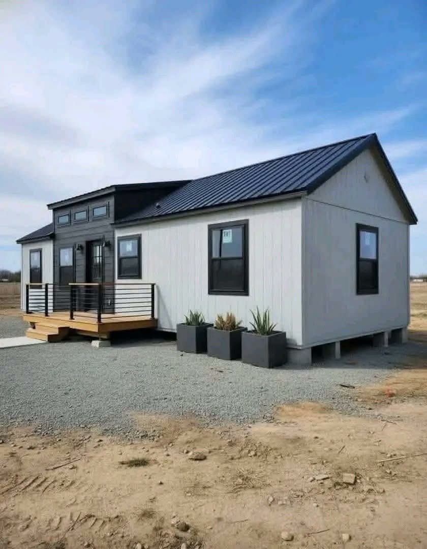 The Foxglove Cabin — 2-Bed 640 Sq Ft