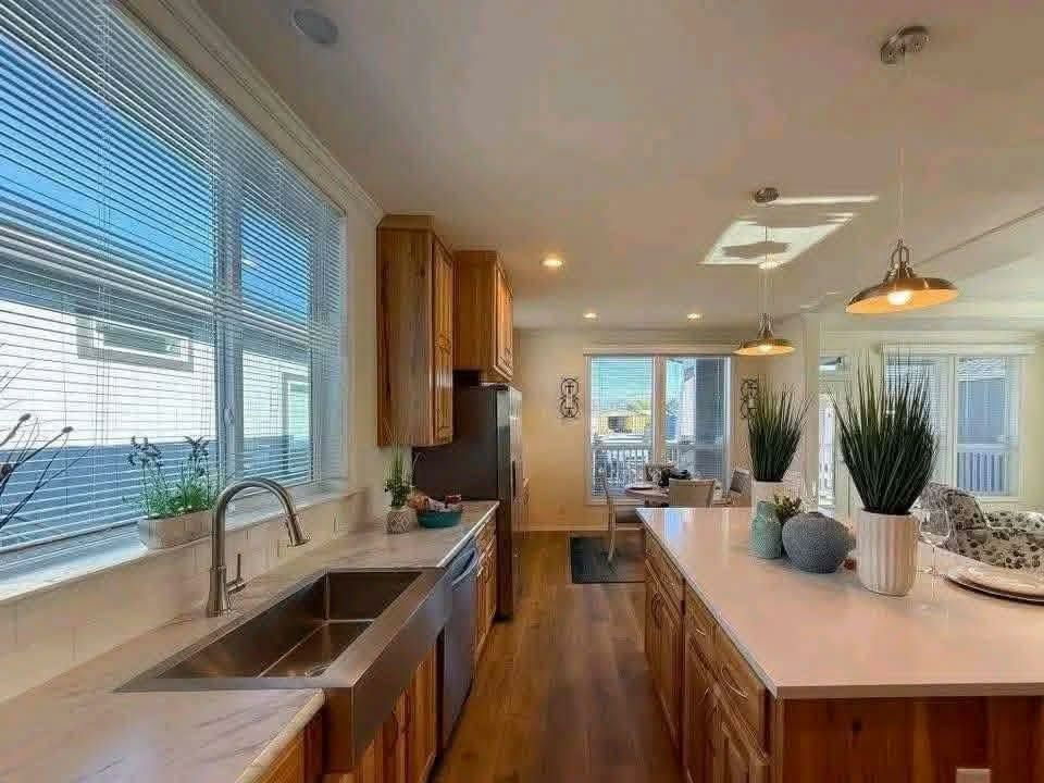 Mayford — 758 Sq Ft 2-Bed with Island Kitchen thumbnail 12