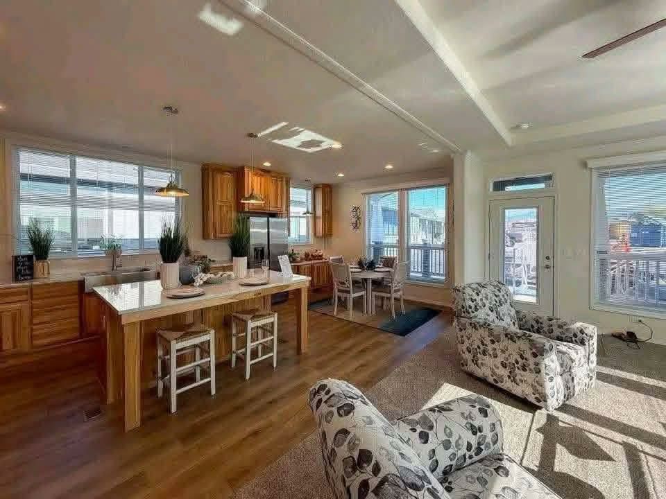 Mayford — 758 Sq Ft 2-Bed with Island Kitchen thumbnail 7