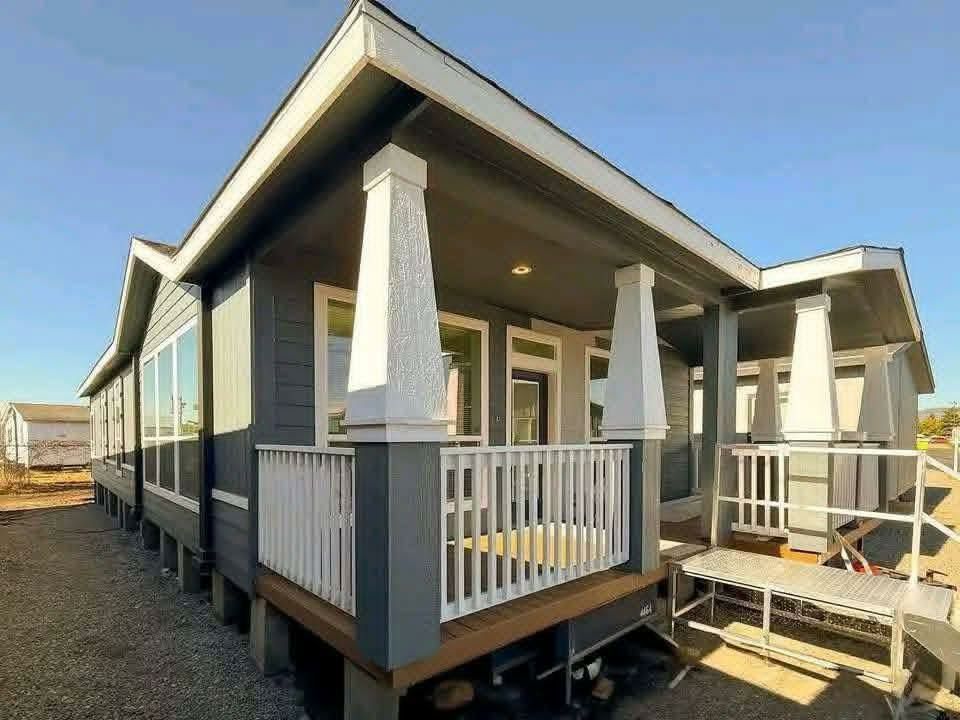 Mayford — 758 Sq Ft 2-Bed with Island Kitchen
