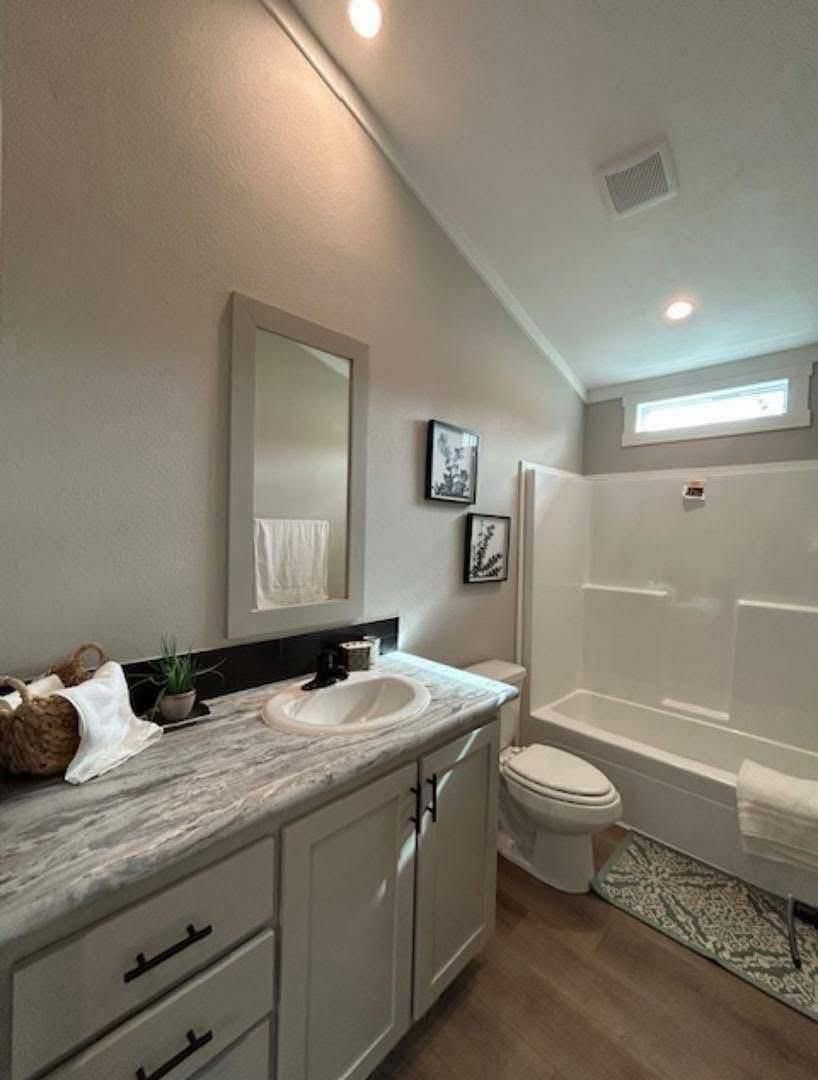 The Daniel — Largest Diamond Series 1,024 Sq Ft thumbnail 15