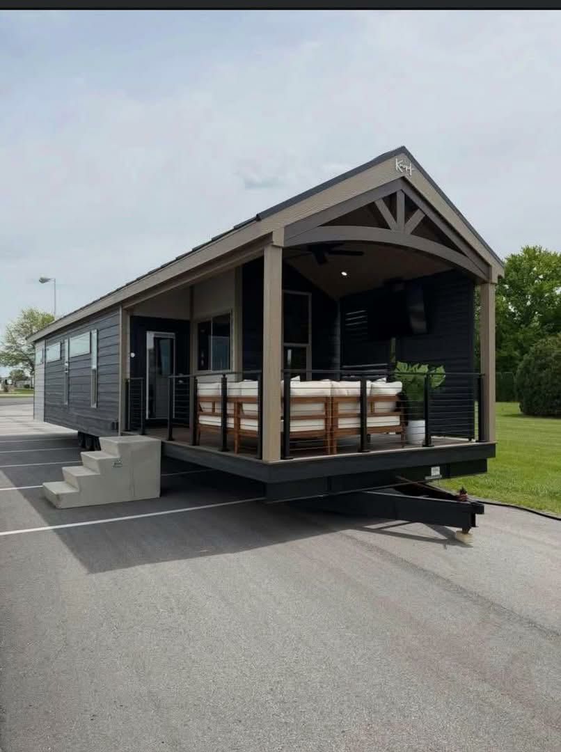 The ELDORADO — 1-Bed with Soaking Tub & Porch