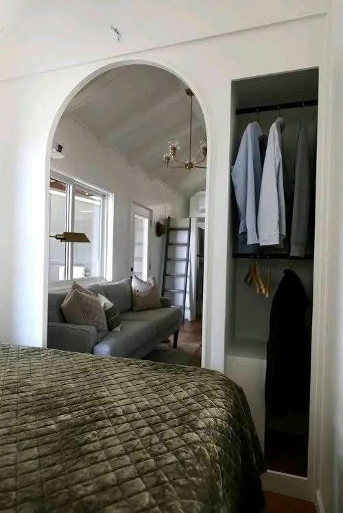 Famous Bayview — Used 2020 1-Bed with Loft thumbnail 3