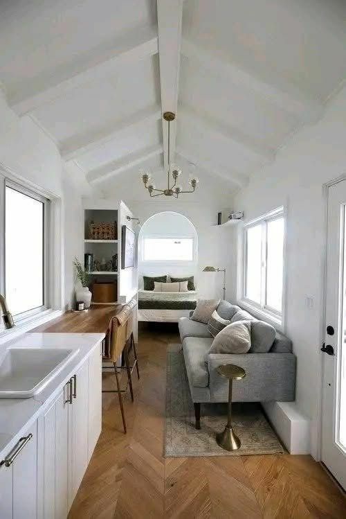 Famous Bayview — Used 2020 1-Bed with Loft thumbnail 6