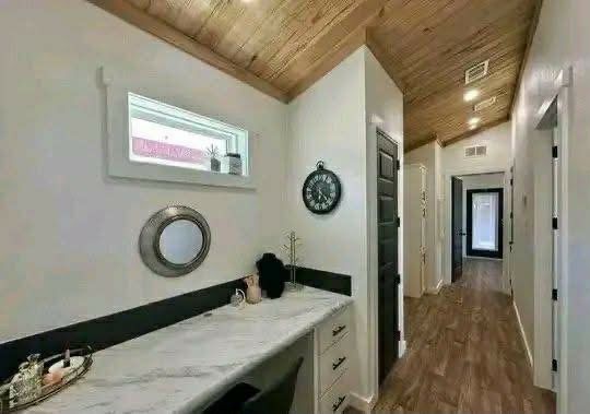 Brownwood-Blackwood — 2-Bed 845 Sq Ft with Screened Porch thumbnail 5