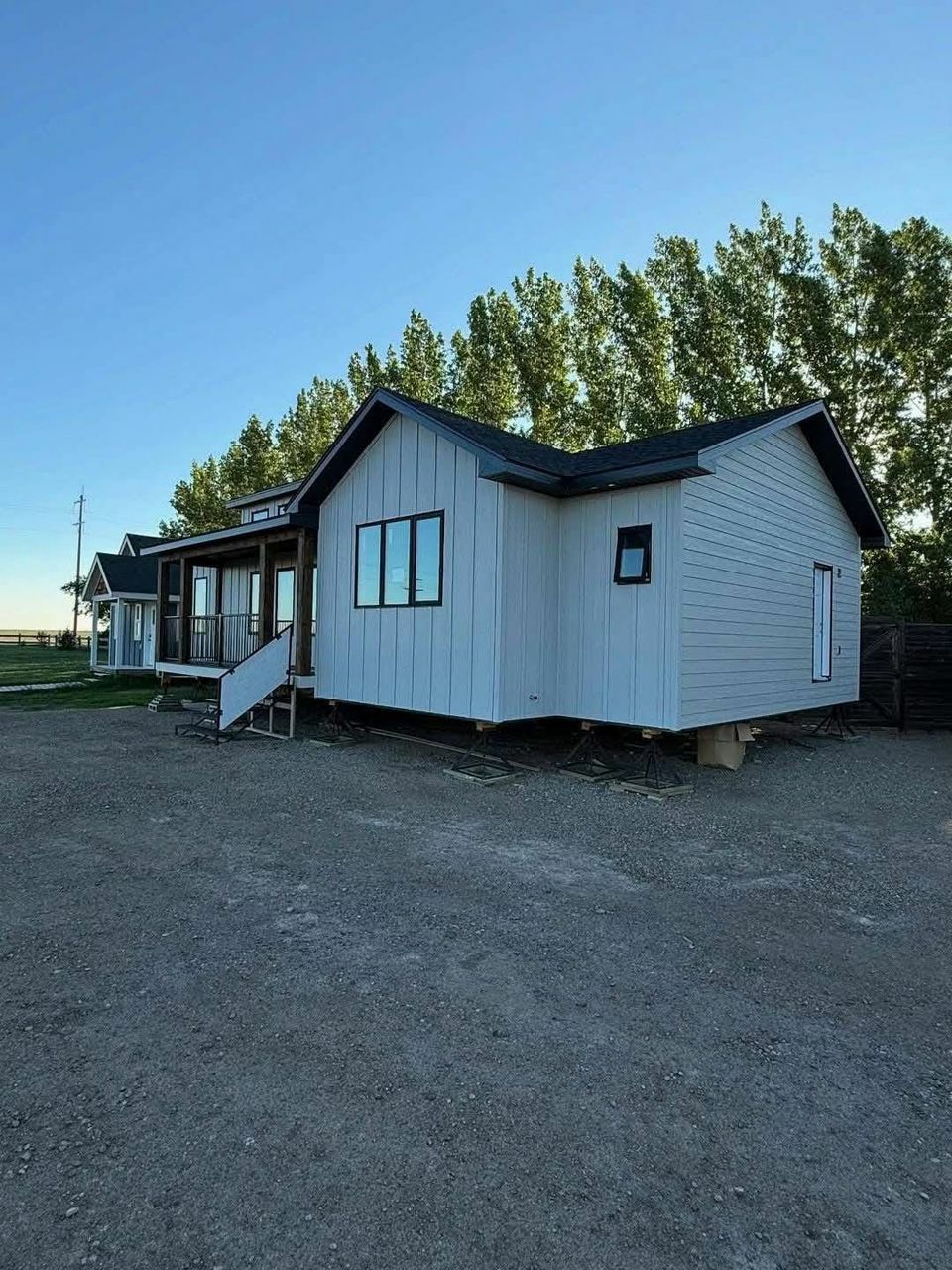 The Klondike — 2-Bed+Office 1,208 Sq Ft Luxury thumbnail 5
