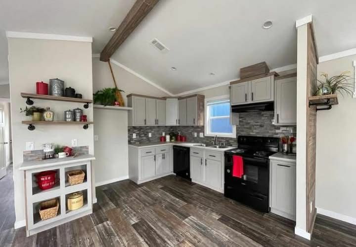 Deekan — Rustic 1-Bed 607 Sq Ft thumbnail 7