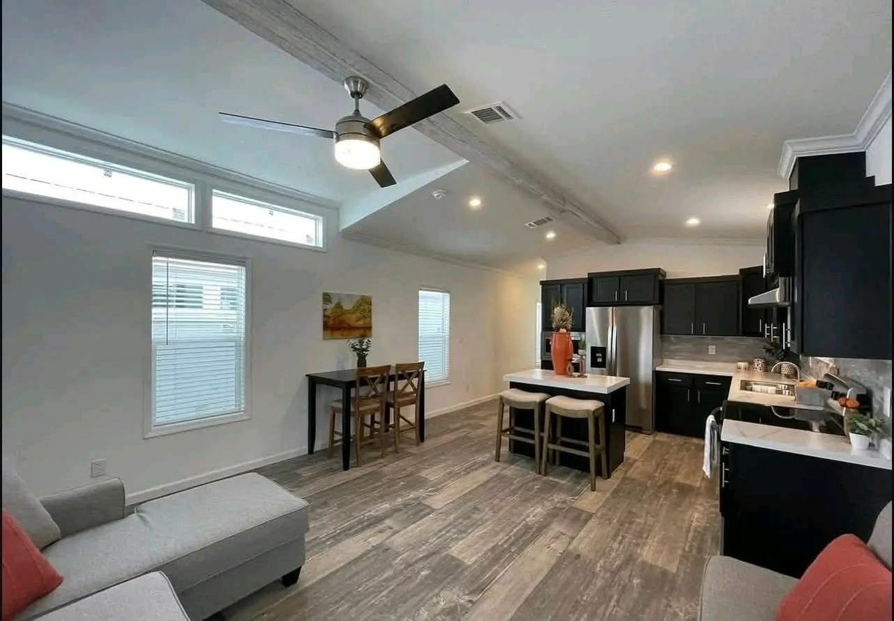 Model RBI36207 — 2-Bed 940 Sq Ft Deal thumbnail 7