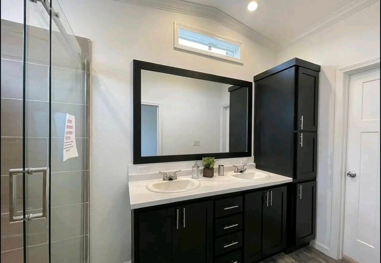 Model RBI36207 — 2-Bed 940 Sq Ft Deal thumbnail 9