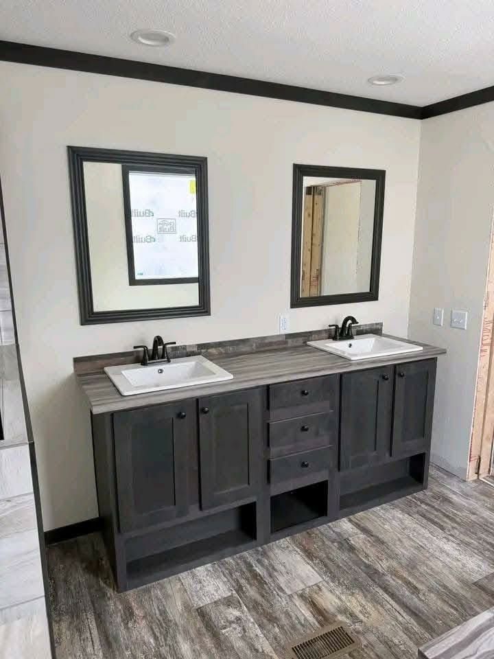 The Boujee — 4-Bed 3-Bath Luxury Tiny Home thumbnail 2