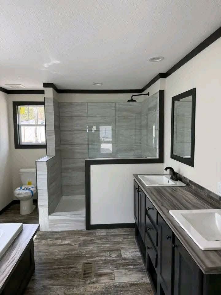 The Boujee — 4-Bed 3-Bath Luxury Tiny Home thumbnail 5