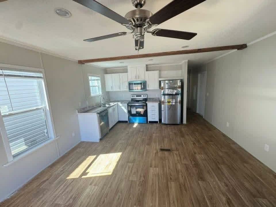 The Trek — 1-Bed 540 Sq Ft with Built-In Porch thumbnail 9