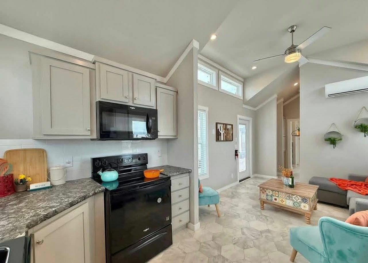 The Horizon Ridge — Premium Dual-Loft Oasis thumbnail 2