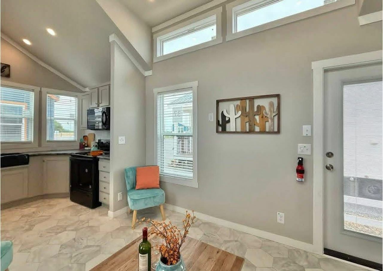 The Horizon Ridge — Premium Dual-Loft Oasis thumbnail 3