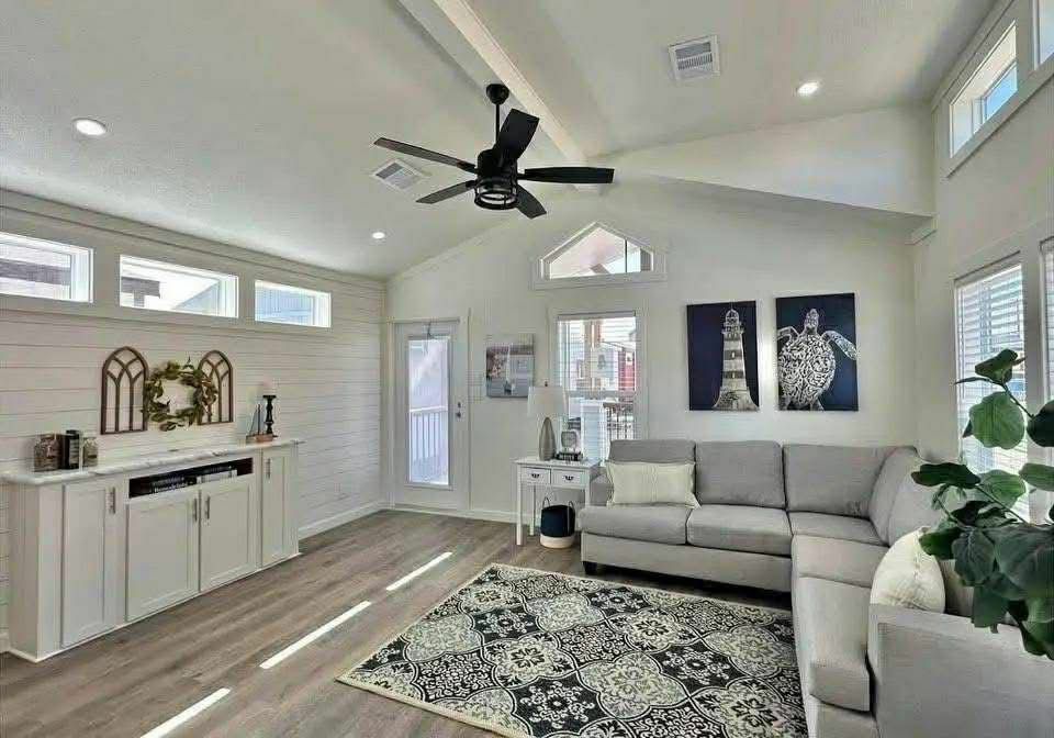 The Horizon Ridge — Premium Dual-Loft Oasis thumbnail 7