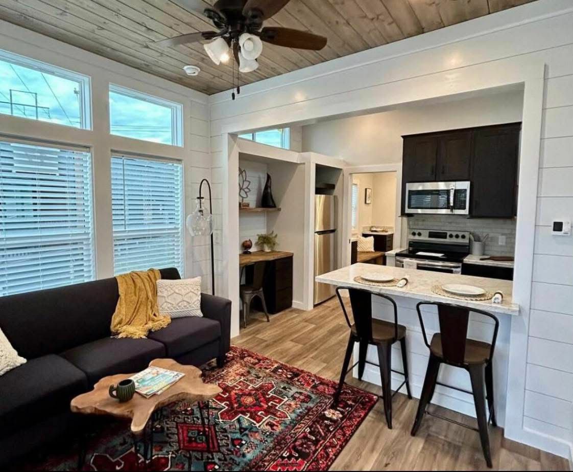 The Sunset Retreat — 399 Sq Ft Park Model thumbnail 3