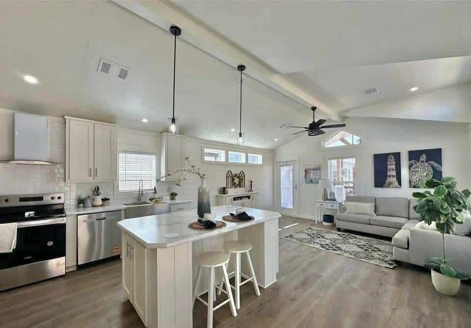 The Platinum Ridge — Architectural Masterpiece thumbnail 13