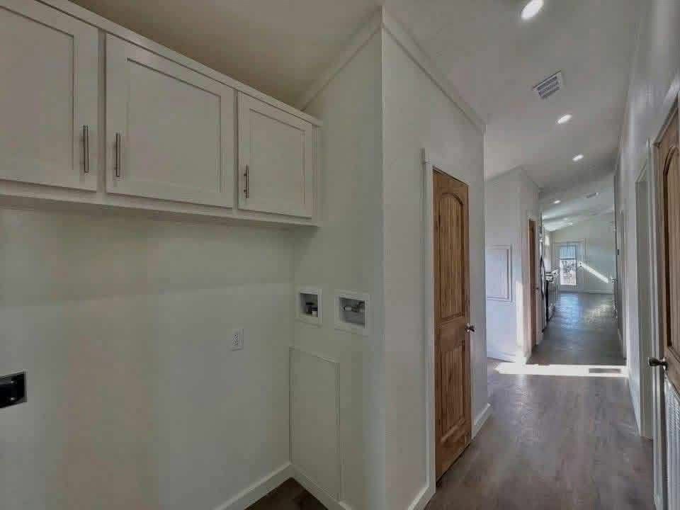 The Platinum Ridge — Architectural Masterpiece thumbnail 8