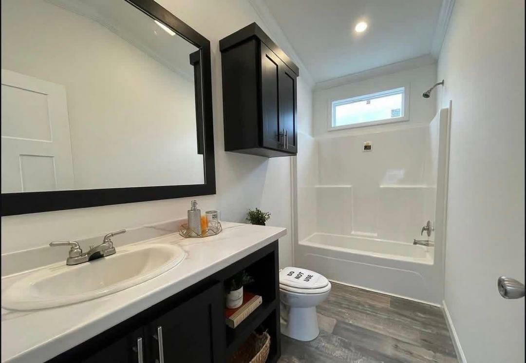 The Oasis — 2-Bed 2-Bath 940 Sq Ft thumbnail 2