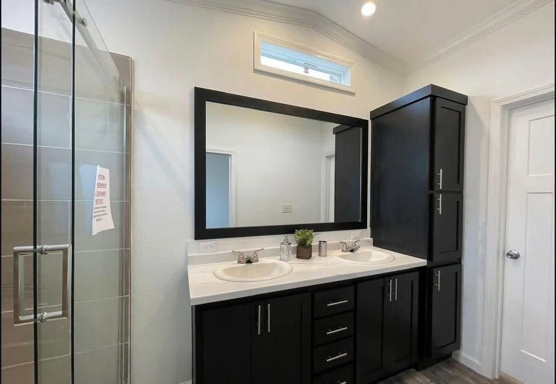 The Oasis — 2-Bed 2-Bath 940 Sq Ft thumbnail 6